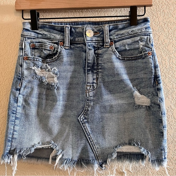 American Eagle Super Stretch High Rise Mini Distressed Skirt Size 0 - Picture 1 of 8